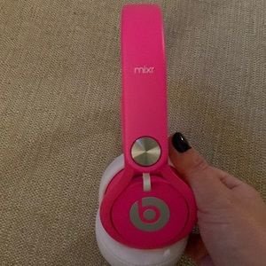 Mixr Beats by Dre